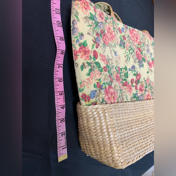 Cappella Straworld Women’s Floral Patterns Purse Picnic/Beach Tote Bag Like New - Picture 4 of 5
